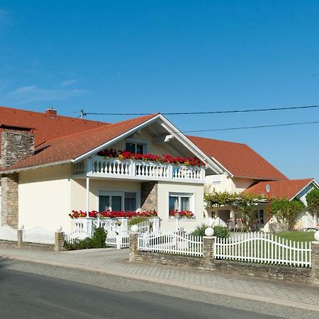 Appartement Schober Kukmirn Екстер'єр фото